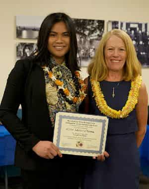 Chloe Talana receiving the Sue Wesselkemper Award during Na Liko Na'auao