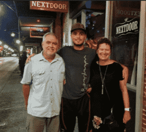 Dan Mangum '18 and his parents