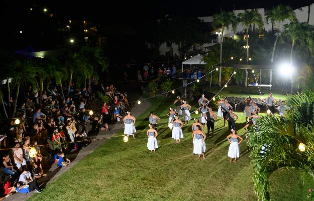Hawaiian club performing at the Pacific Island Review