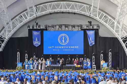 Spring 2022 Commencement at the Waikiki Shell