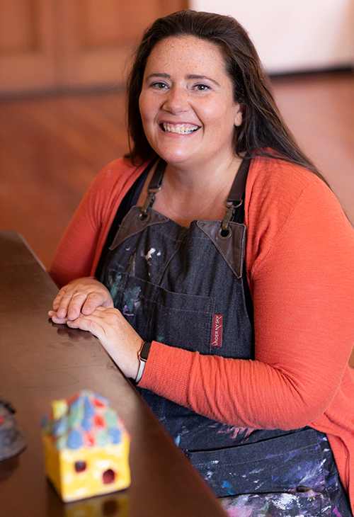 Amy Rose Craig '18 now teaches art at Honolulu Museum of Art.