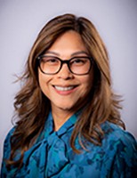 Annette Santos headshot