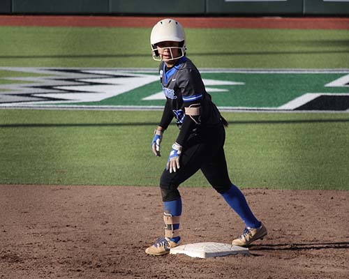 Haley Hayakawa gets ready to take off from second base.