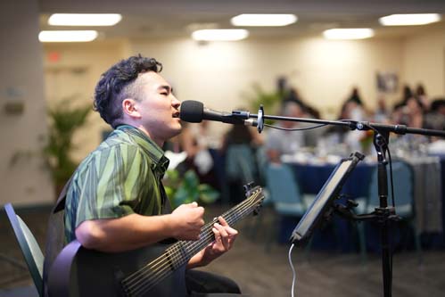 Musician Nick La'a serenaded the crowd.