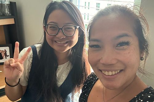 Chaminade’s Program Director with the Undergraduate Research & Pre-Professional Programs, Amber Noguchi, met with Calista Ancog ’27, who is currently an intern at Xavier University in Cincinnati.