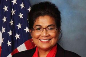 Estela Derr '88 enjoyed a 28-year career with the Federal Bureau of Prisons, serving various roles, including Unit Manager, Case Worker, Associate Warden and Warden.